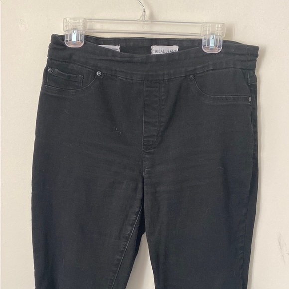 Tribal Black Ankle Cropped Jeans with Tapered Leg - Picture 3 of 7